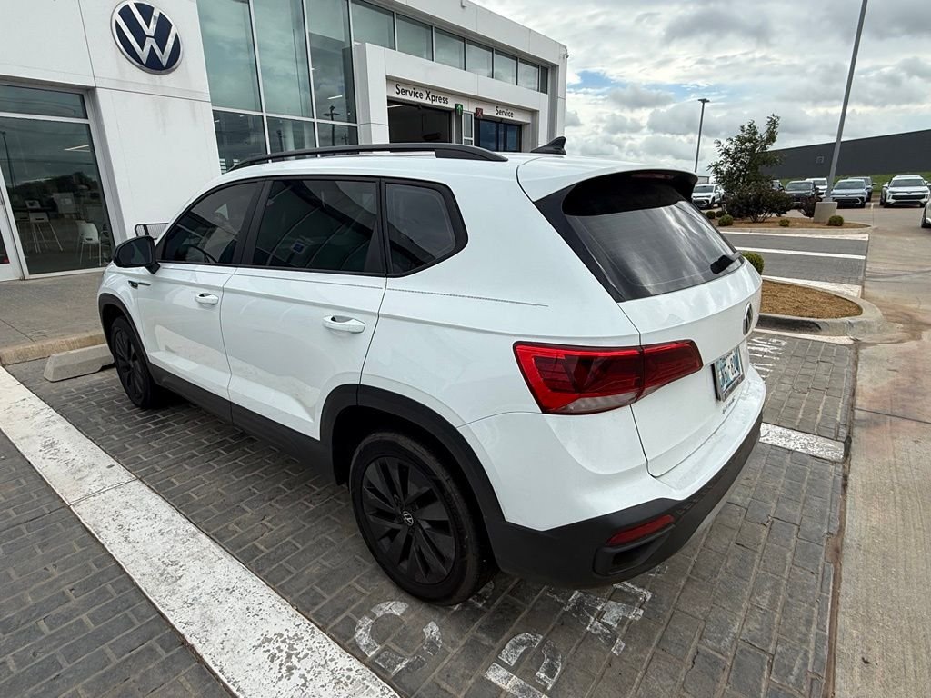 Used 2022 Pure White Volkswagen 1.5T S image 8