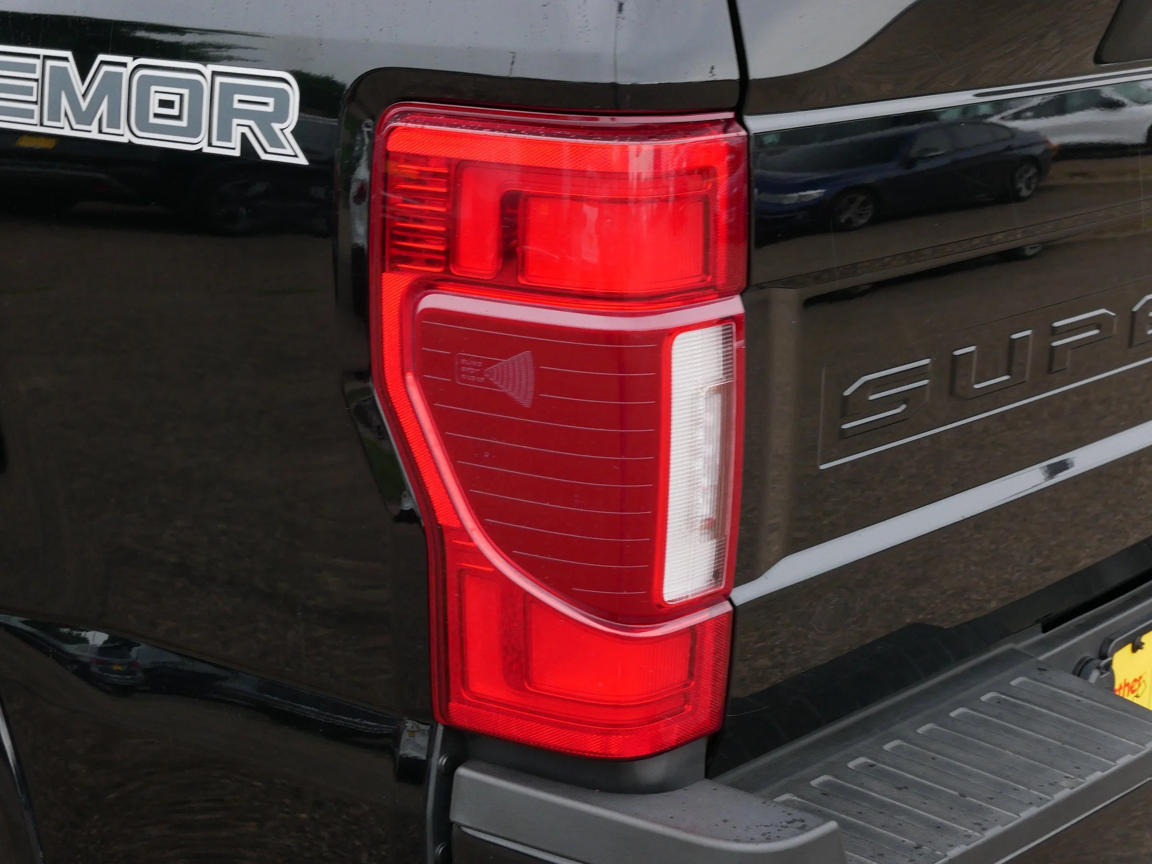 Certified Used 2022 Agate Black Metallic Ford LARIAT image 17