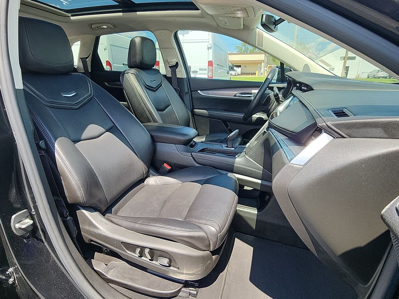 Used 2017 Black Cadillac Luxury AWD image 25