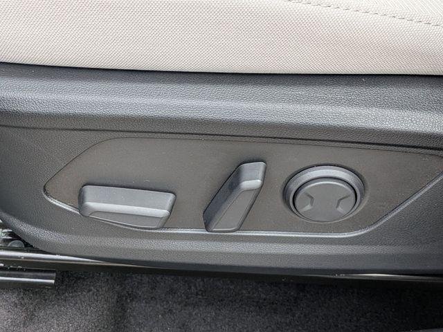 New 2026 Gray Hyundai SEL FWD image 22