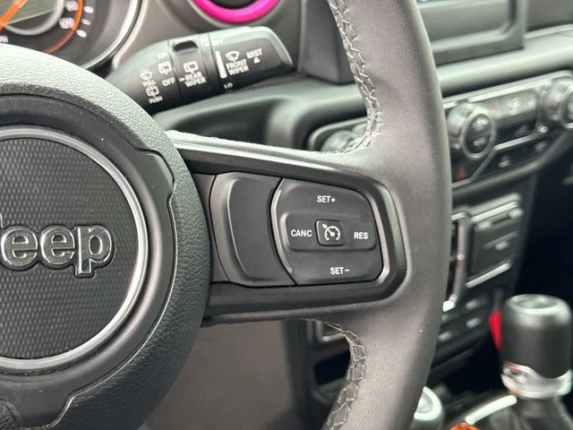 Used 2023 Black Jeep Sport S image 31
