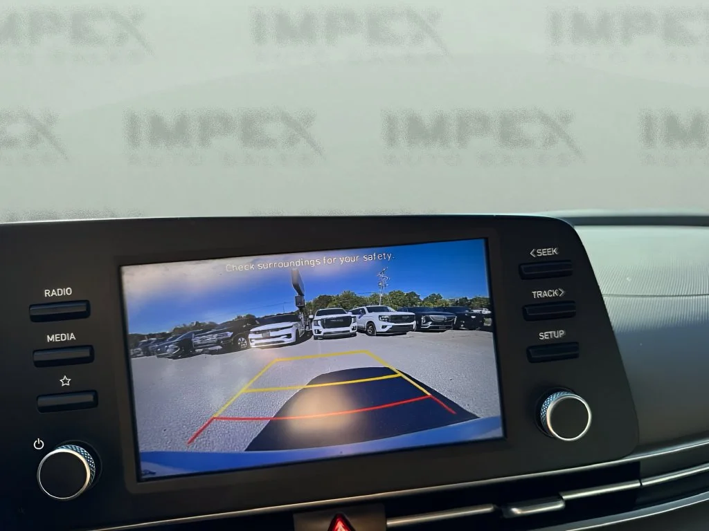 Used 2021 Gray Hyundai SE image 17