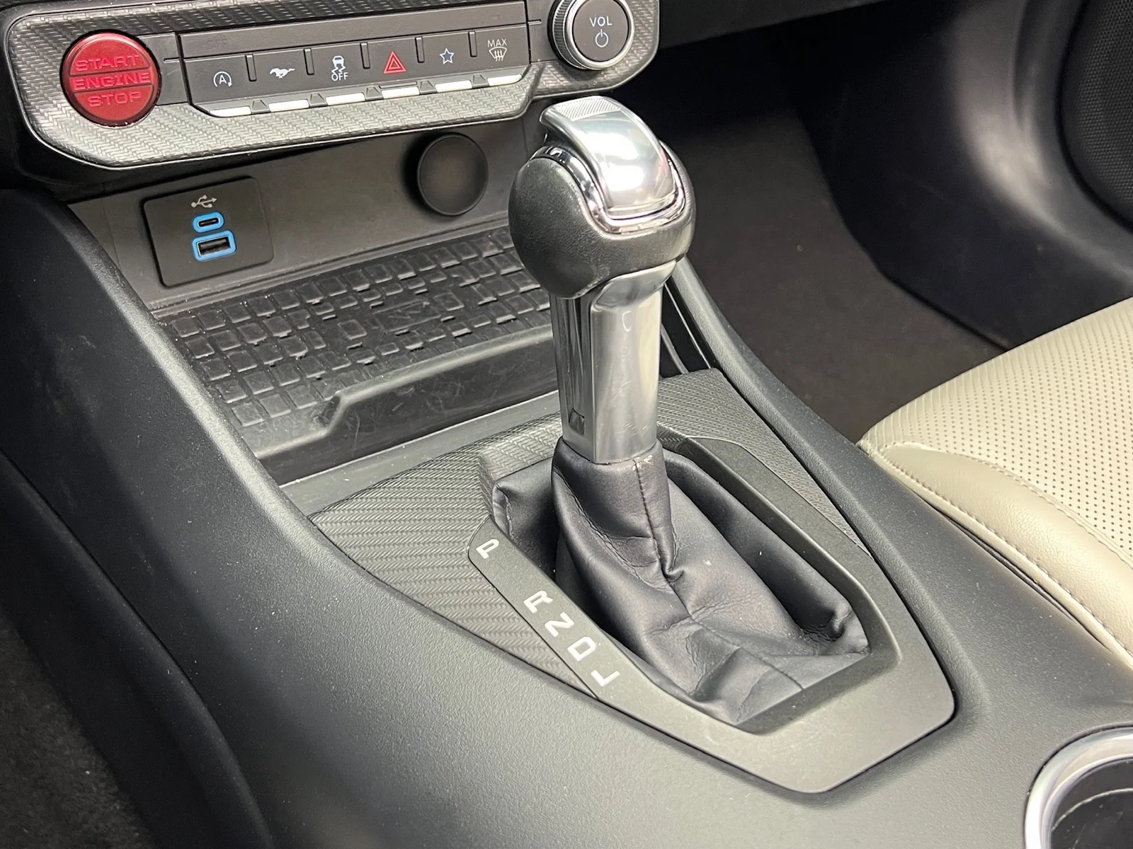 Used 2024 Carbonized Gray (m7) Ford EcoBoost Premium image 16