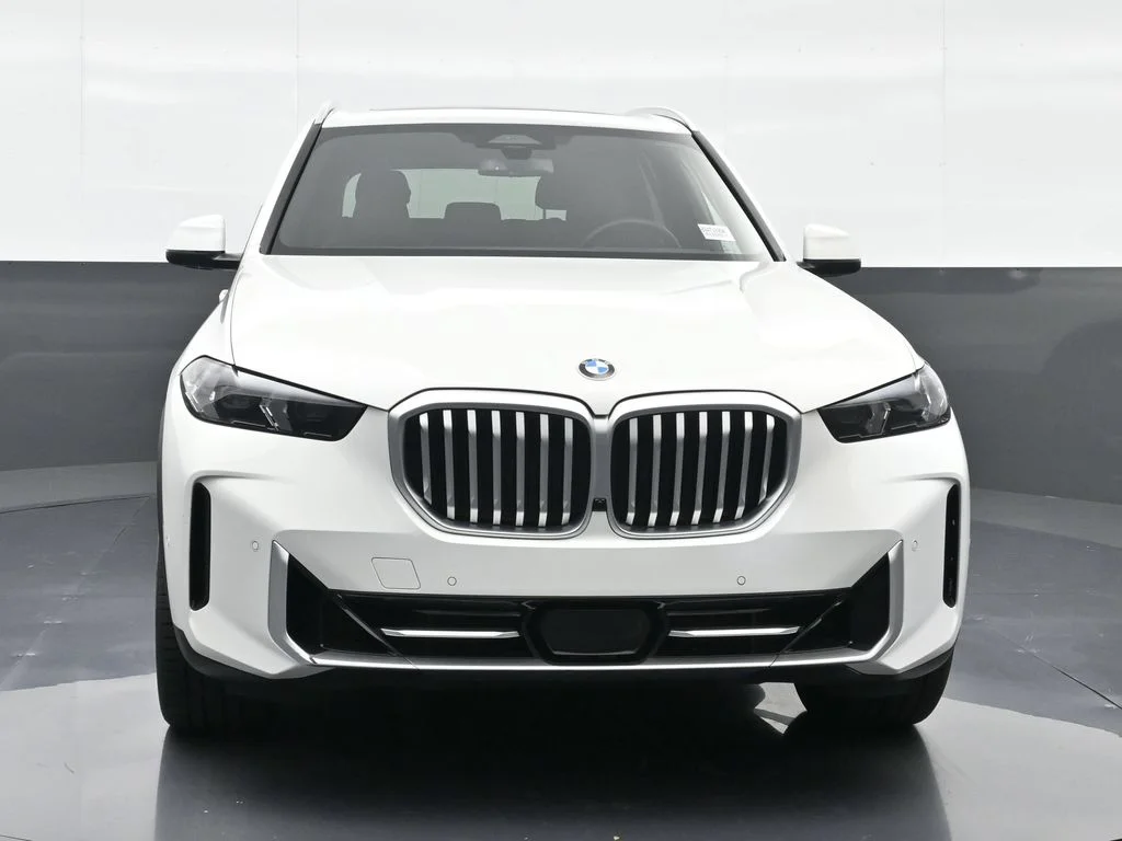 Certified Used 2024 Alpine White BMW sDrive40i image 15