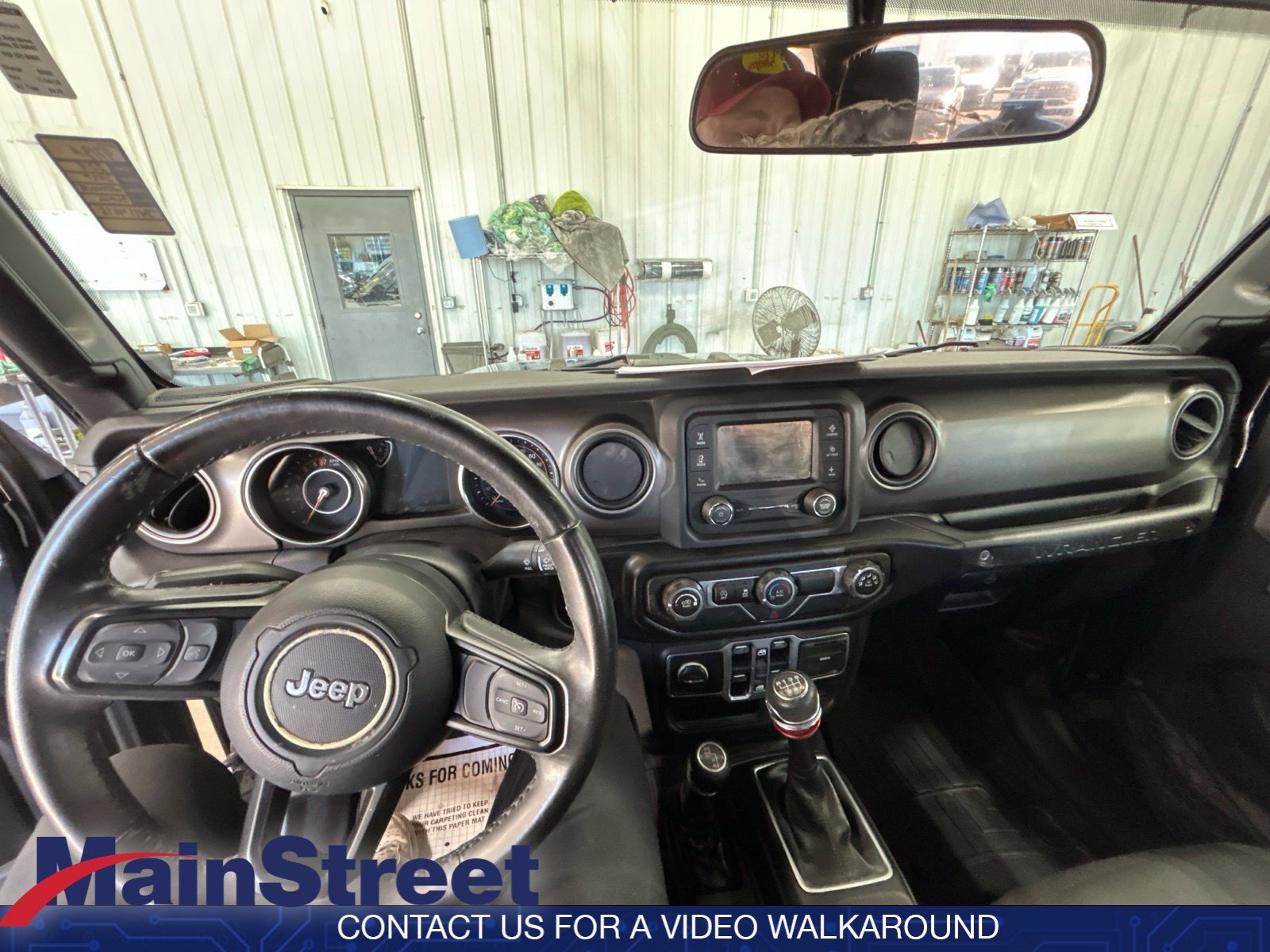 Used 2018 Black Clearcoat Jeep Sport S image 23