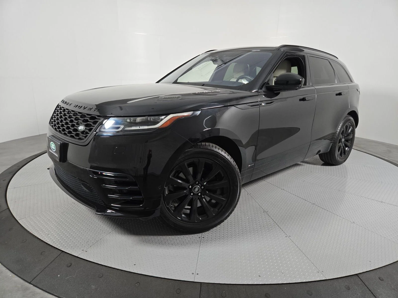 2019 Land Rover Range Rover Velar R-Dynamic SE V6 (340HP)'s photo