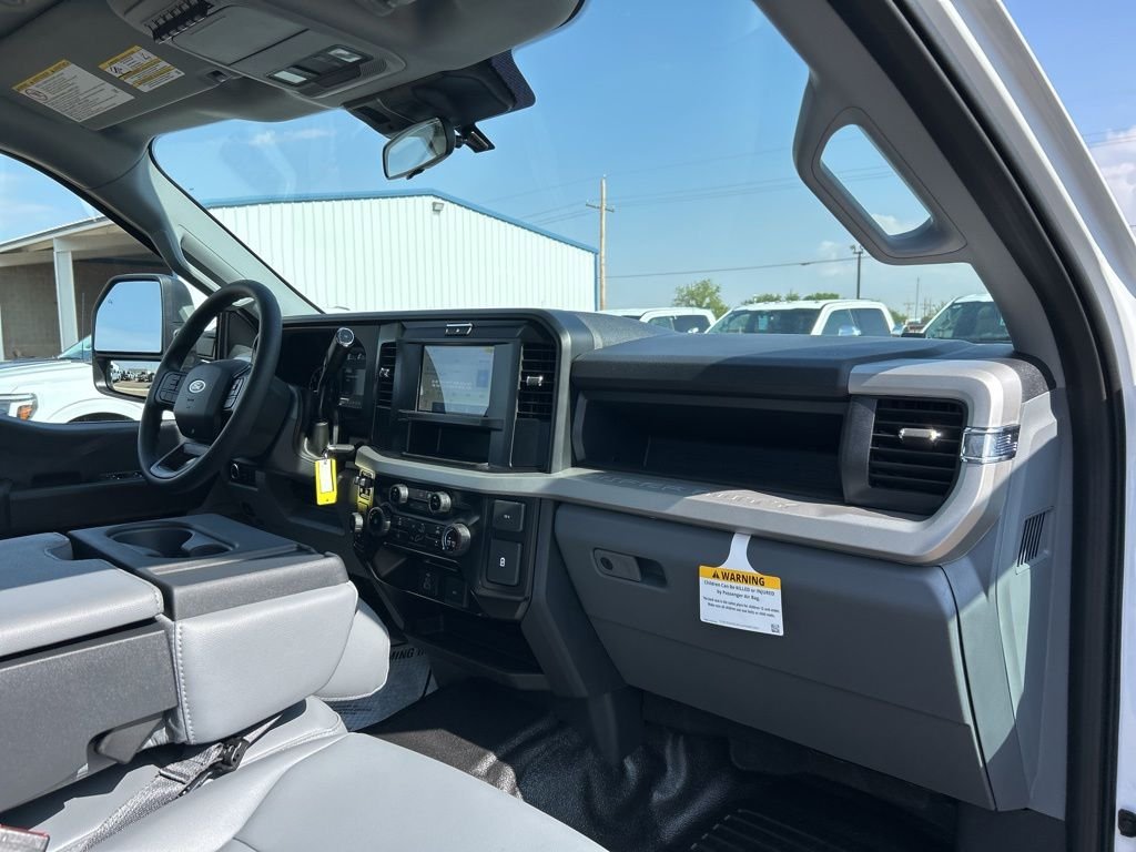 New 2026 Oxford White Ford XL image 45