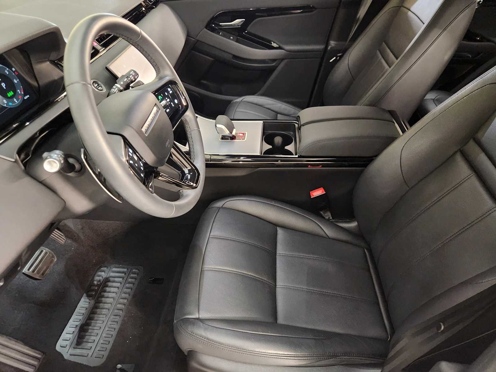 Used 2025 Fuji White Land Rover Core S - AWD image 4