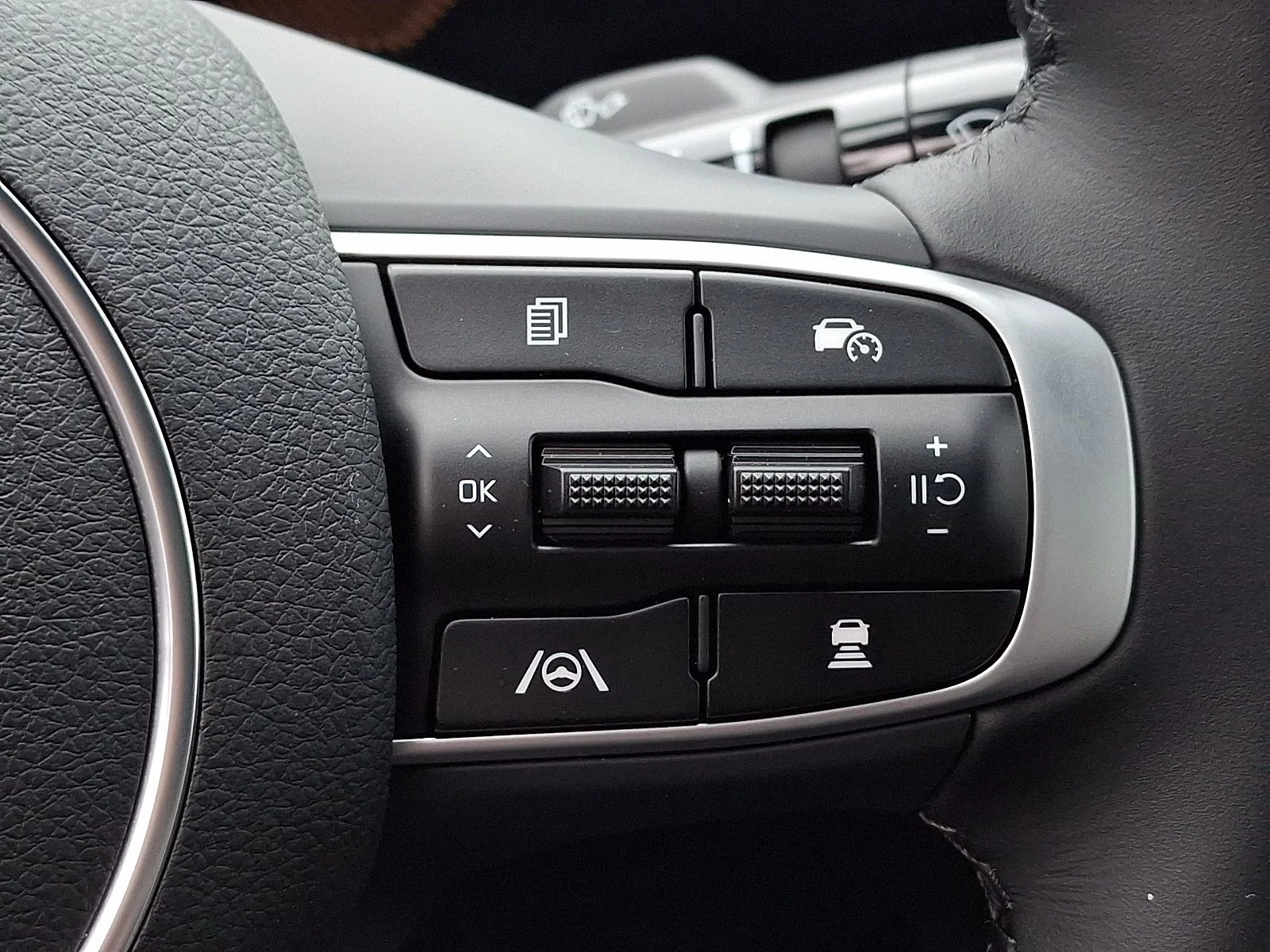 New 2026 White Kia GT-Line image 21