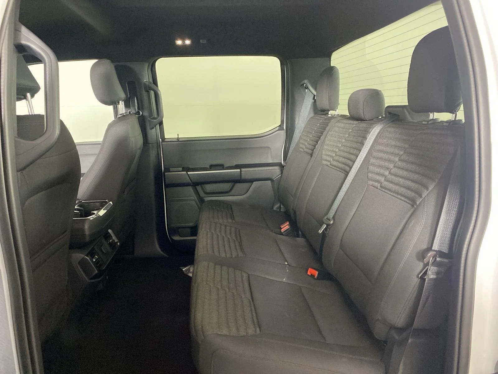 Used 2023 Oxford White Ford XL image 32