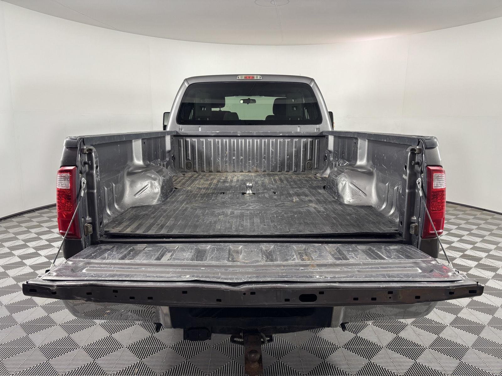Used 2014 Sterling Gray Metallic Ford XLT image 5