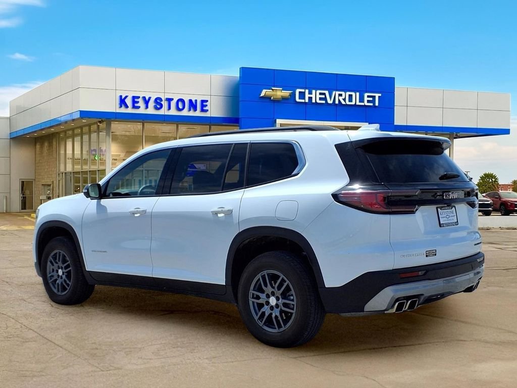 Used 2025 Summit White GMC Elevation image 5