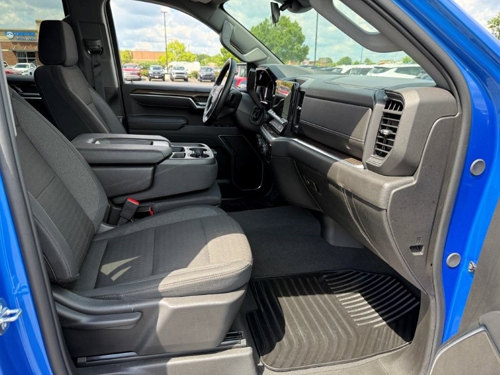 Used 2026 Blue Chevrolet LT image 23