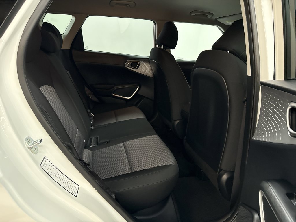Used 2025 Snow White Pearl Kia LX image 16