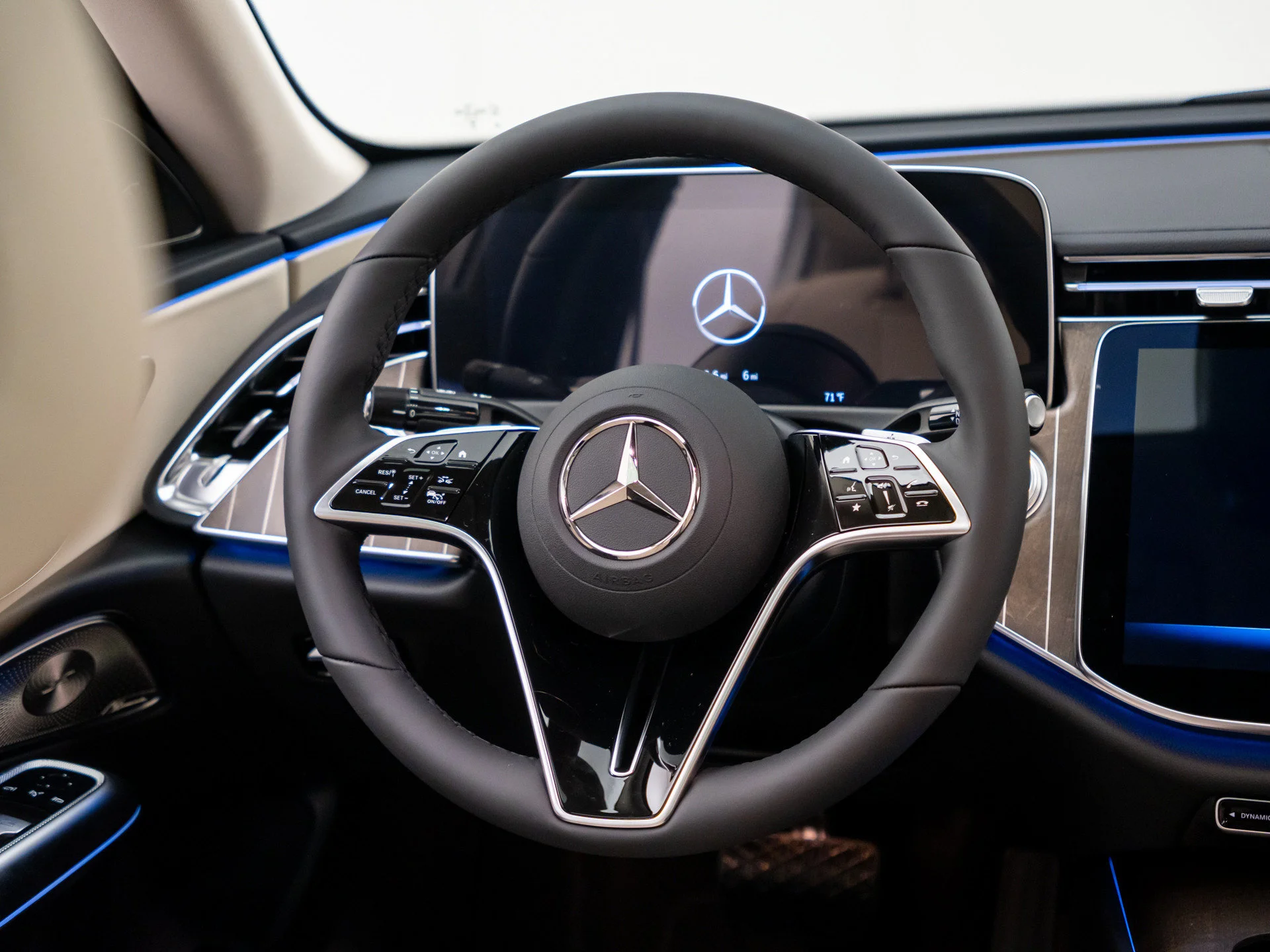 New 2027 Silver Mercedes-Benz E 350 image 11
