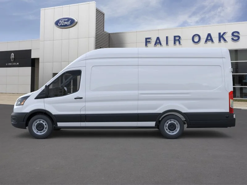 New 2026 Oxford White Ford Base image 3