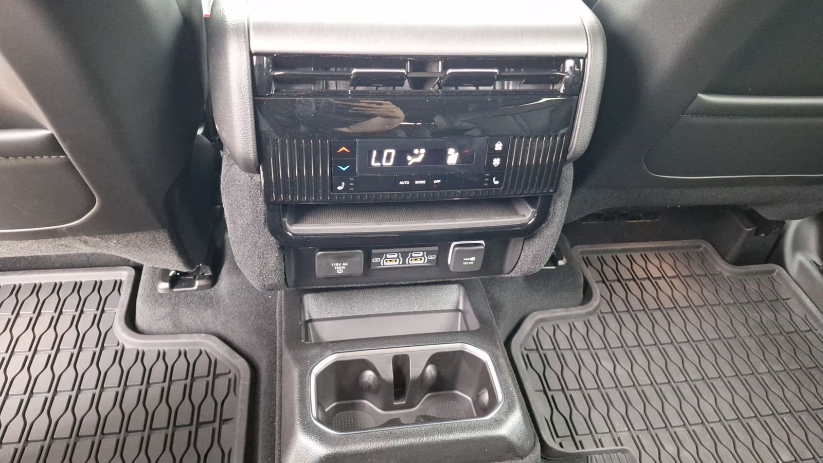 New 2026 High Gloss Black Exterior Paint Jeep Limited Reserve image 14