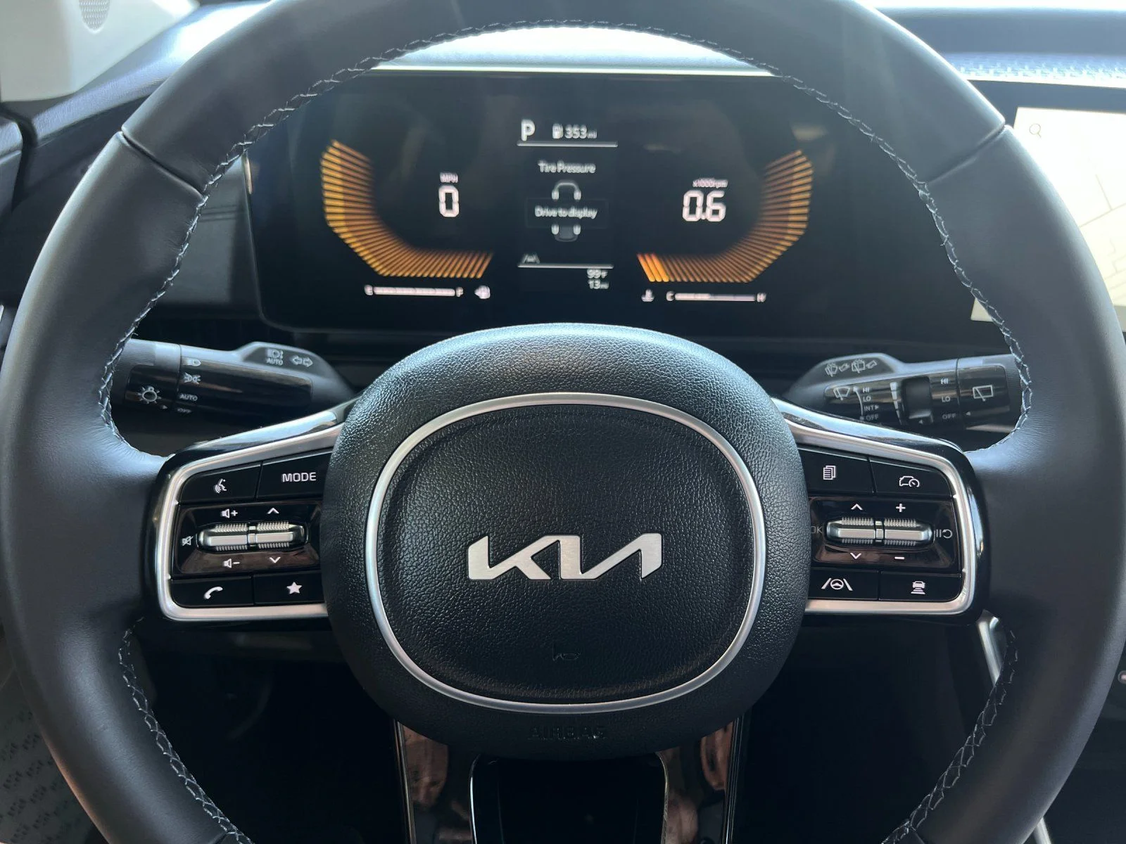 2026 Kia Carnival EX - Photo 27