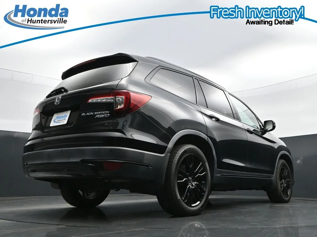 Used 2022 Crystal Black Pearl Honda Black Edition image 32