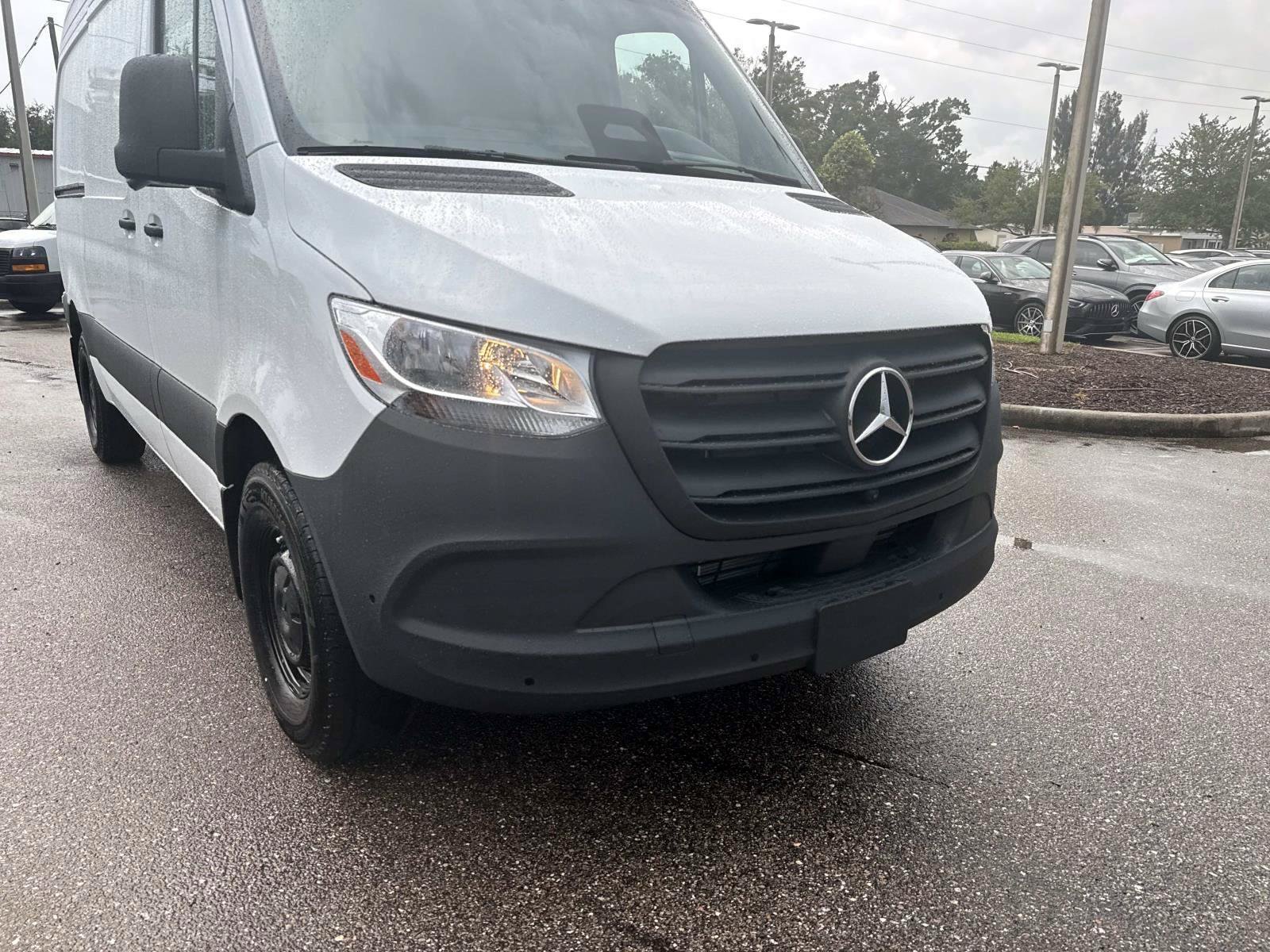 New 2026 Arctic White Sprinter Cargo 144 WB image 7