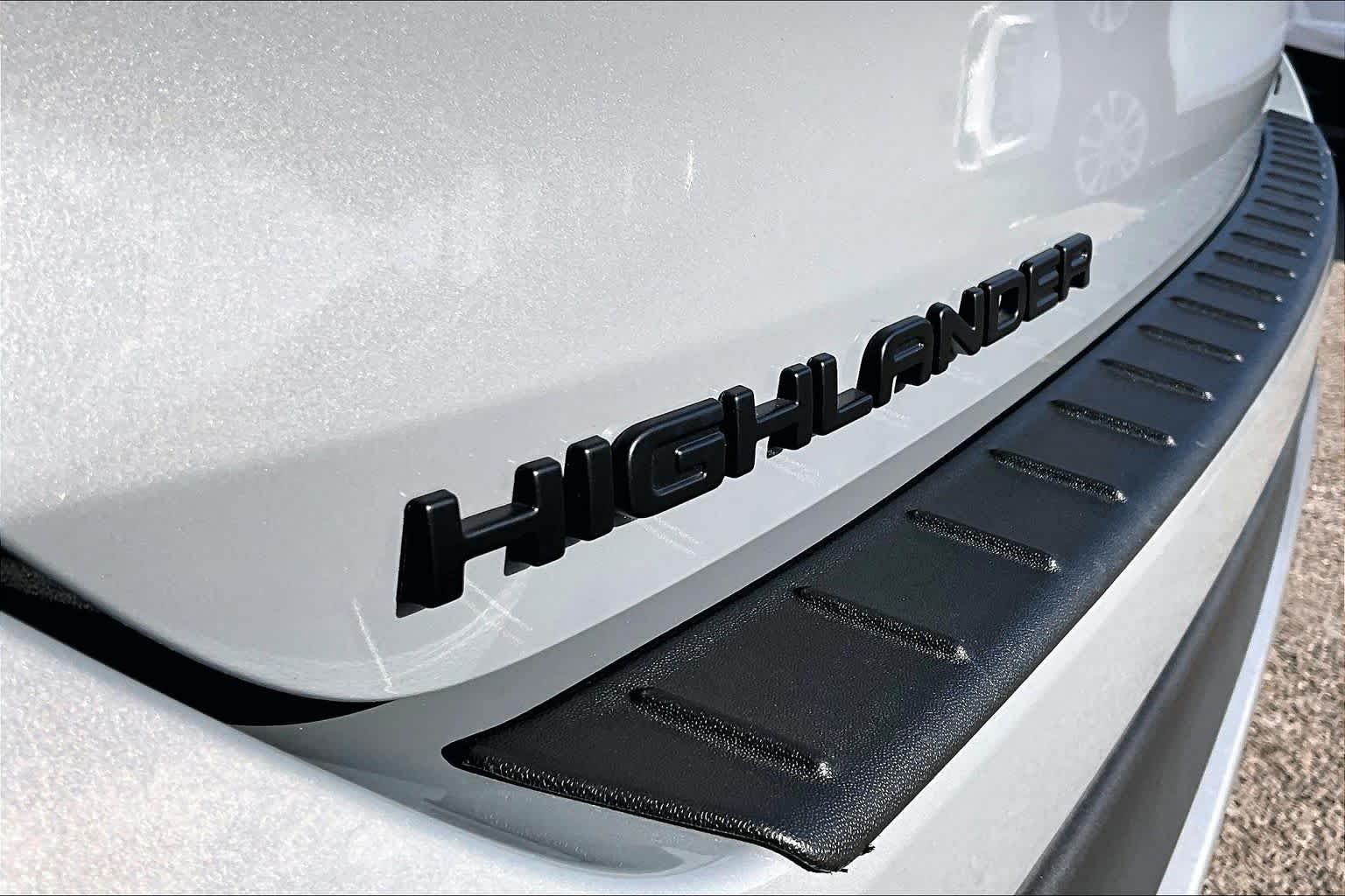 Used 2025 Cement Toyota XSE image 10