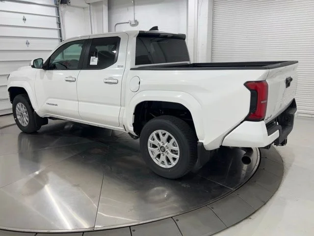 New 2026 White Toyota SR5 image 2