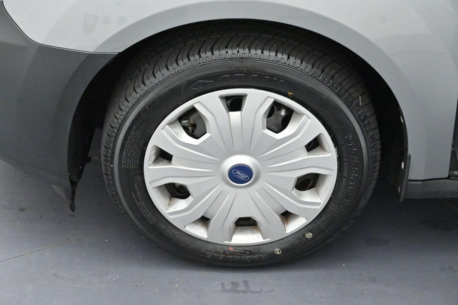Used 2022 Solar Silver Ford XL image 31