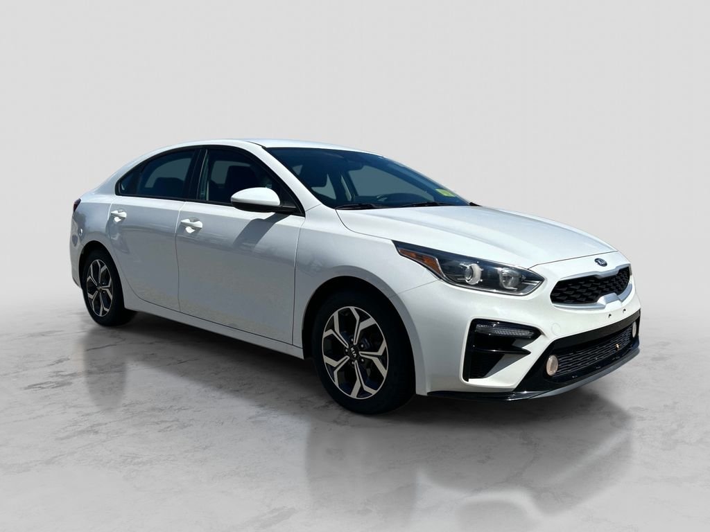 Used 2021 White Kia LXS image 7
