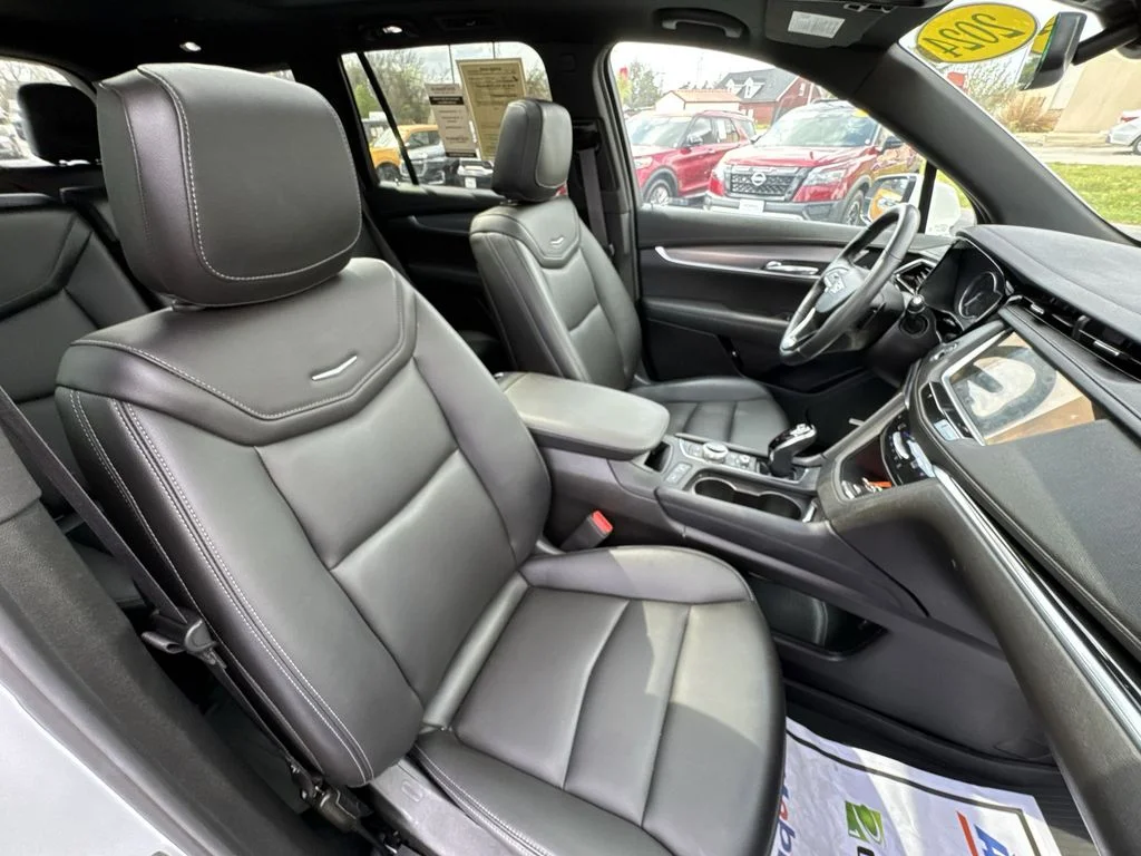 Used 2024 White Cadillac Luxury image 28