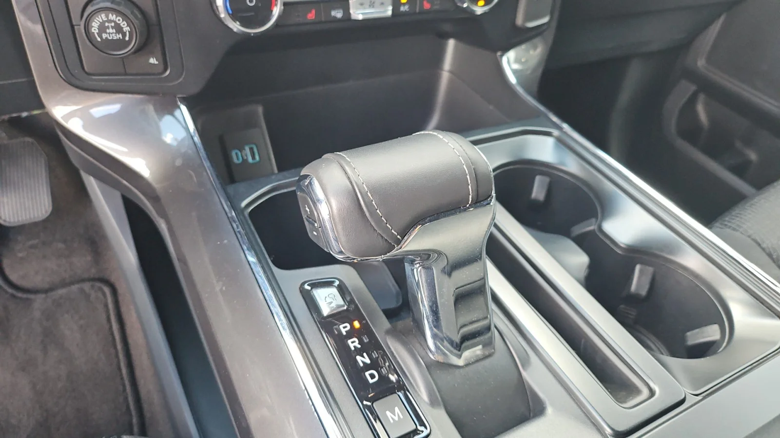 Used 2023 Silver Ford XLT image 24