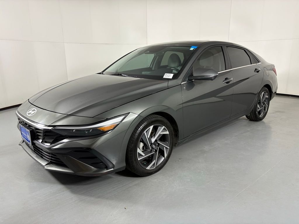 Used 2024 Gray Hyundai Limited image 4