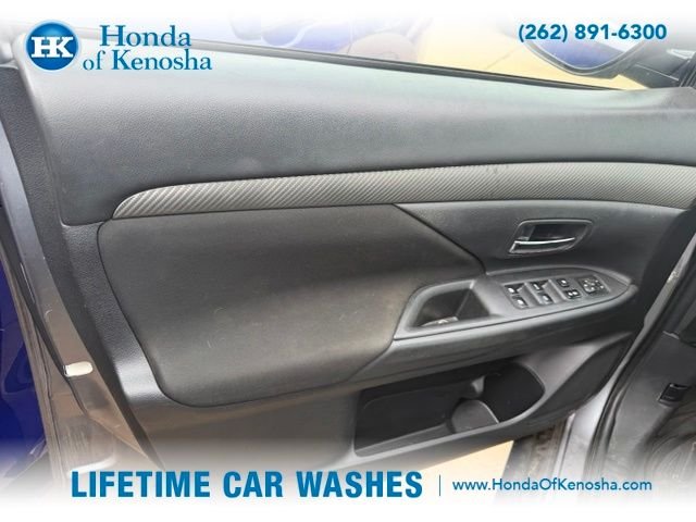 Used 2016  Mitsubishi SE image 5