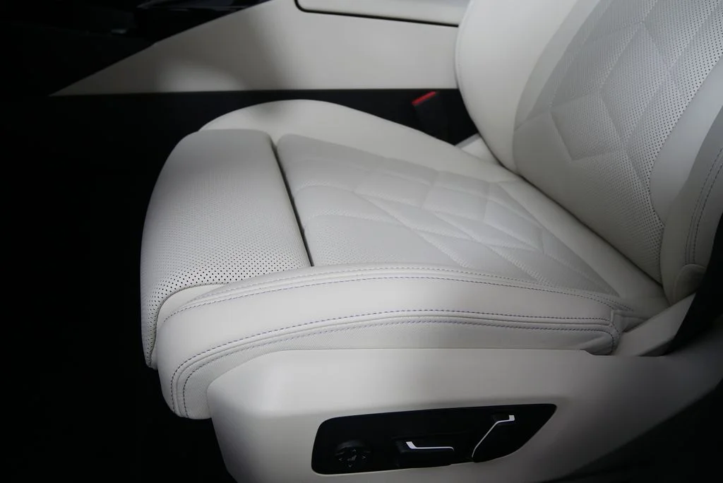 2026 BMW 5 Series 530i - Photo 9
