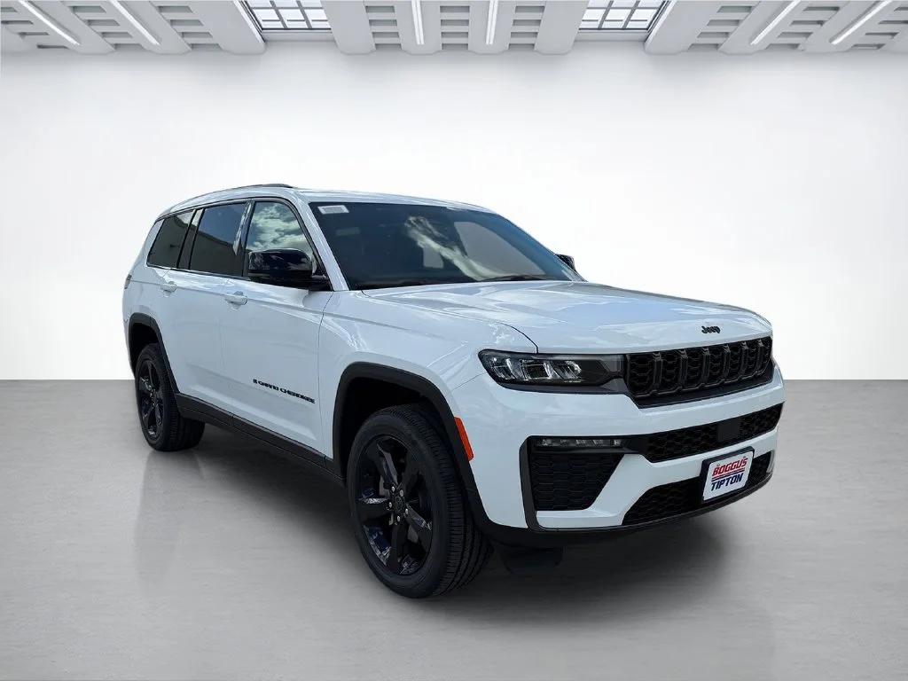 New 2027 Bright White Clear-Coat Paint Jeep Limited image 2
