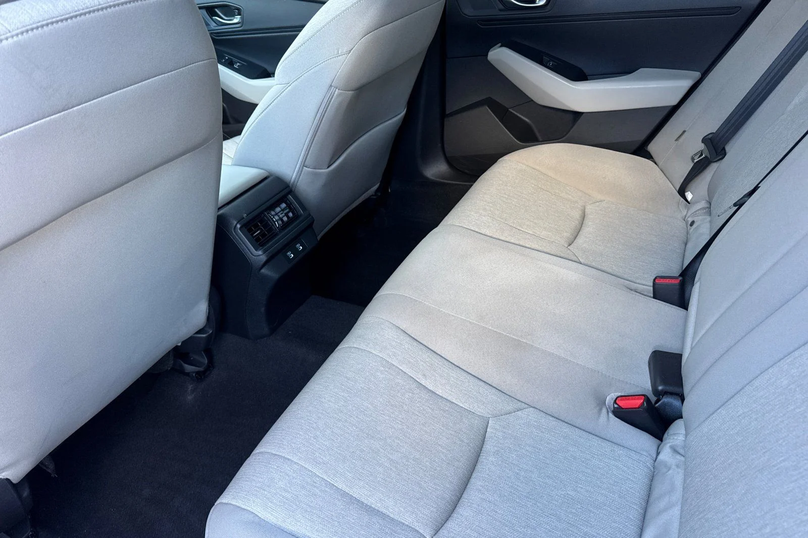 Certified Used 2025 Radiant Red Metallic Honda SE image 15