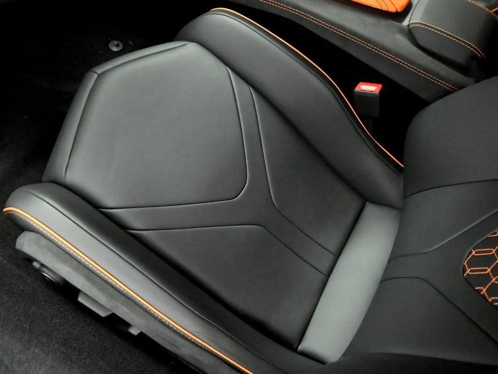2026 Lamborghini Revuelto Base - Photo 14