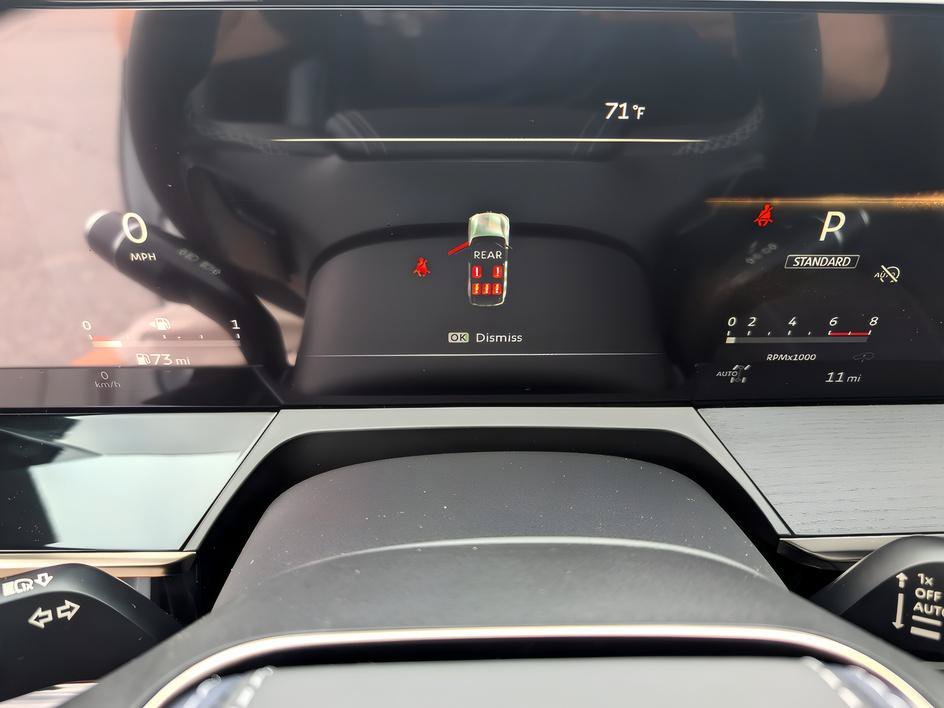 New 2027 Radiant White INFINITI SPORT image 15