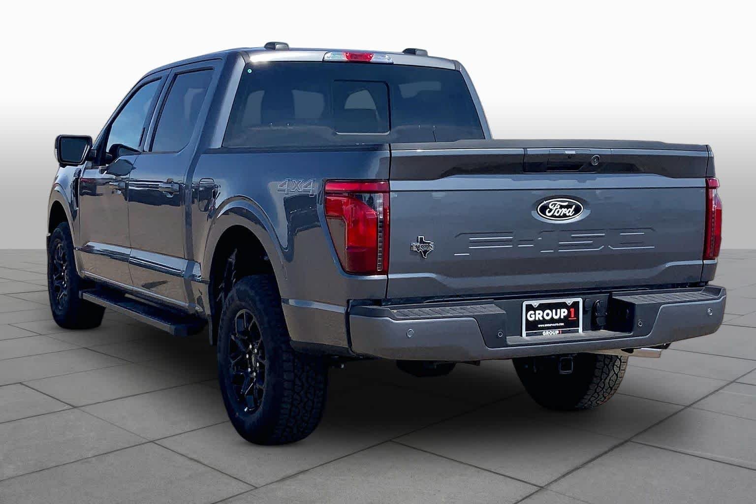 New 2026 Carbonized Gray Metallic Ford XLT image 12
