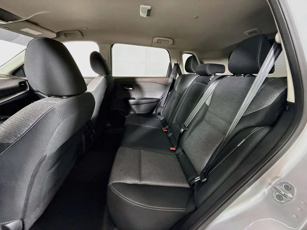 Used 2022 Brilliant Silver Metallic Nissan SV image 22