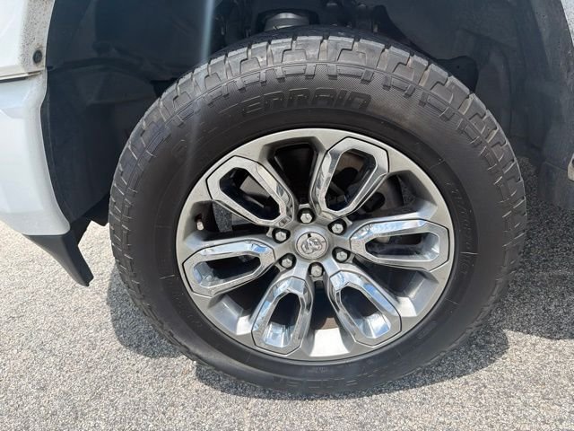 Used 2021 White Ram Laramie image 4