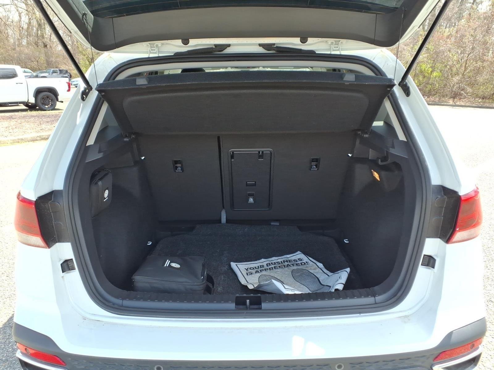 2022 Volkswagen Taos SEL - Photo 39