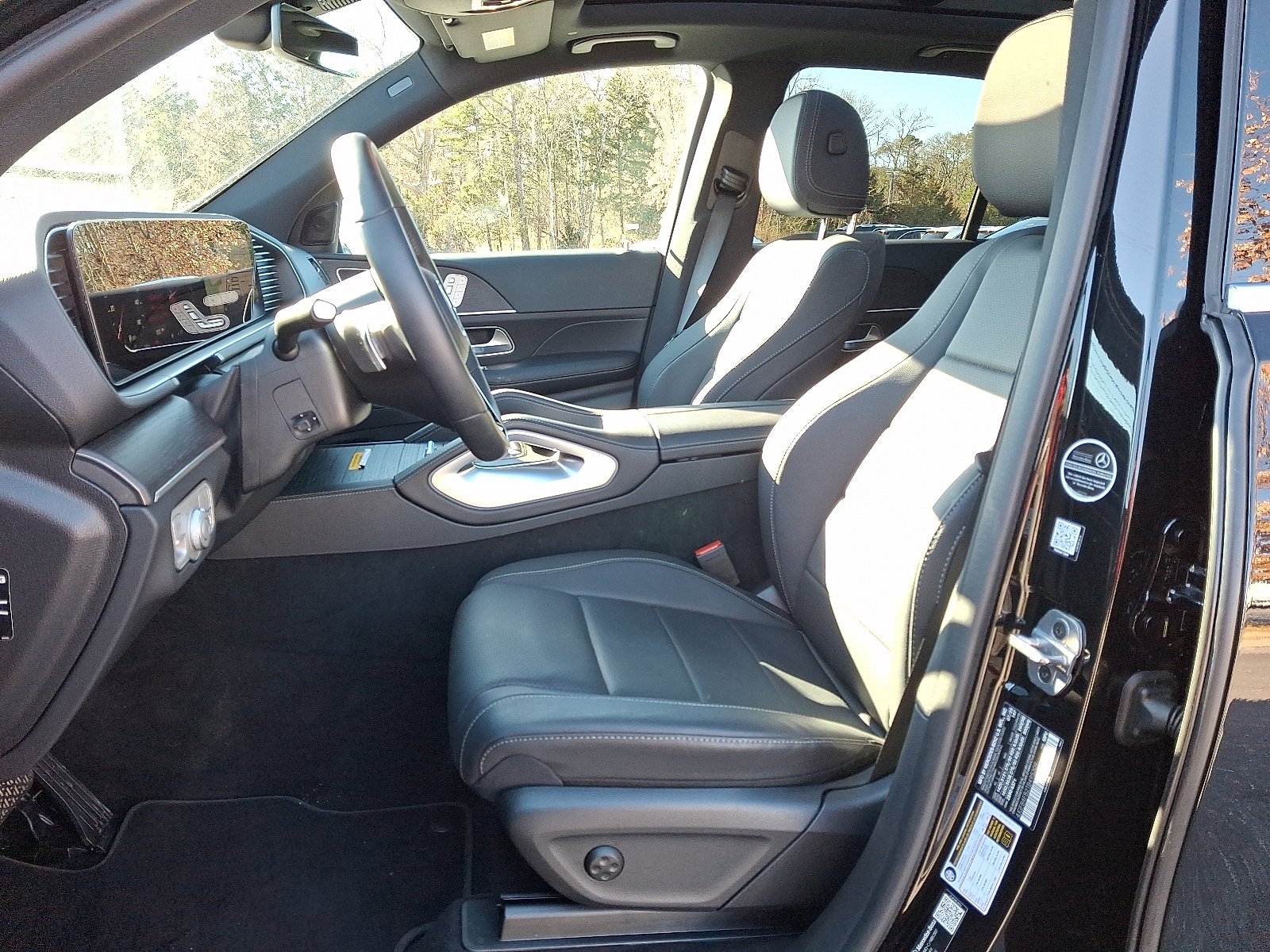 Certified Used 2026 Obsidian Black Metallic Mercedes-Benz  image 13