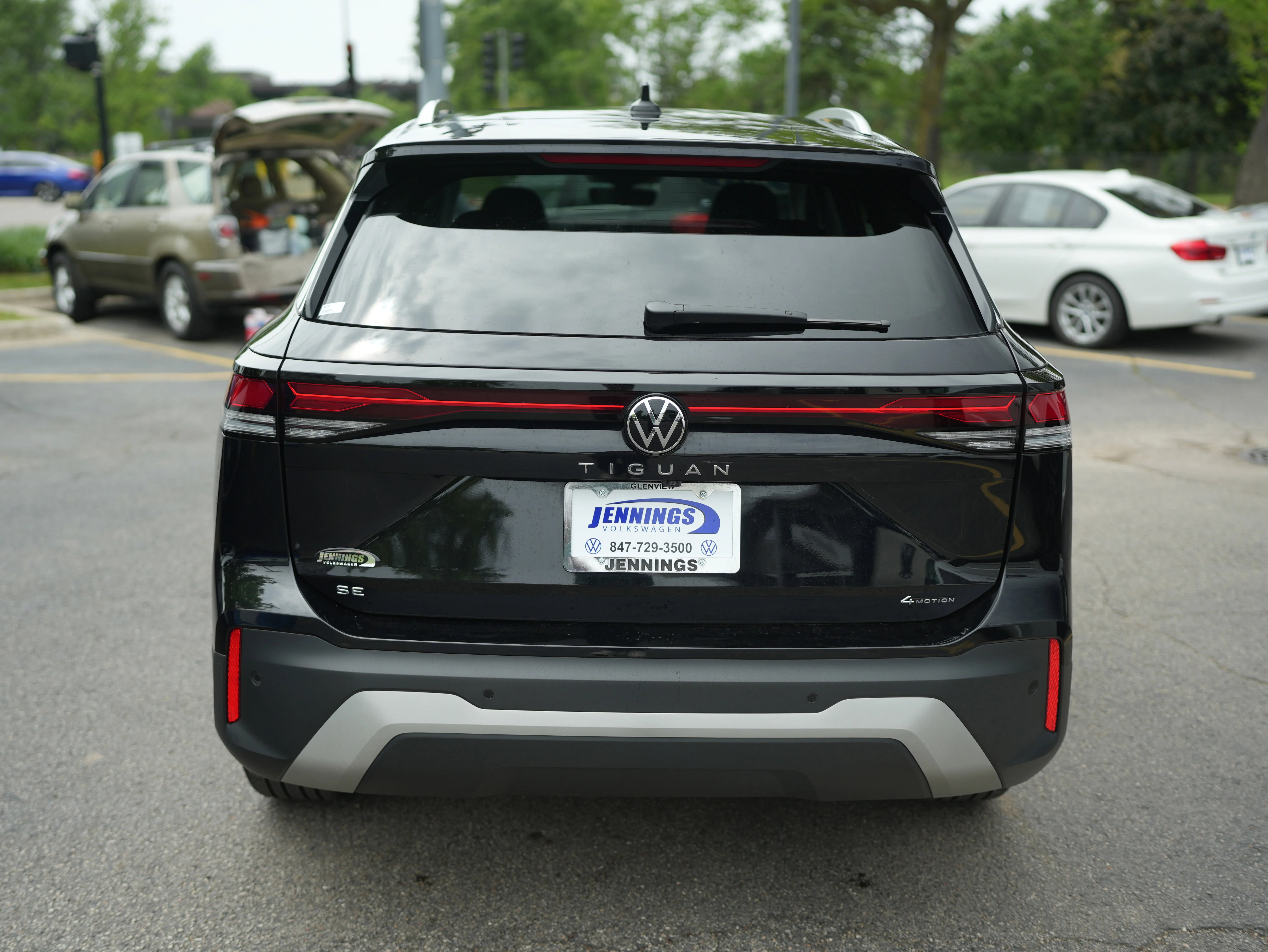 Used 2025 Black Volkswagen SE image 6