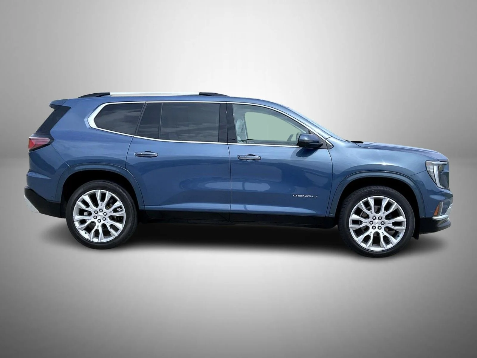 Used 2024 Blue GMC Denali image 4