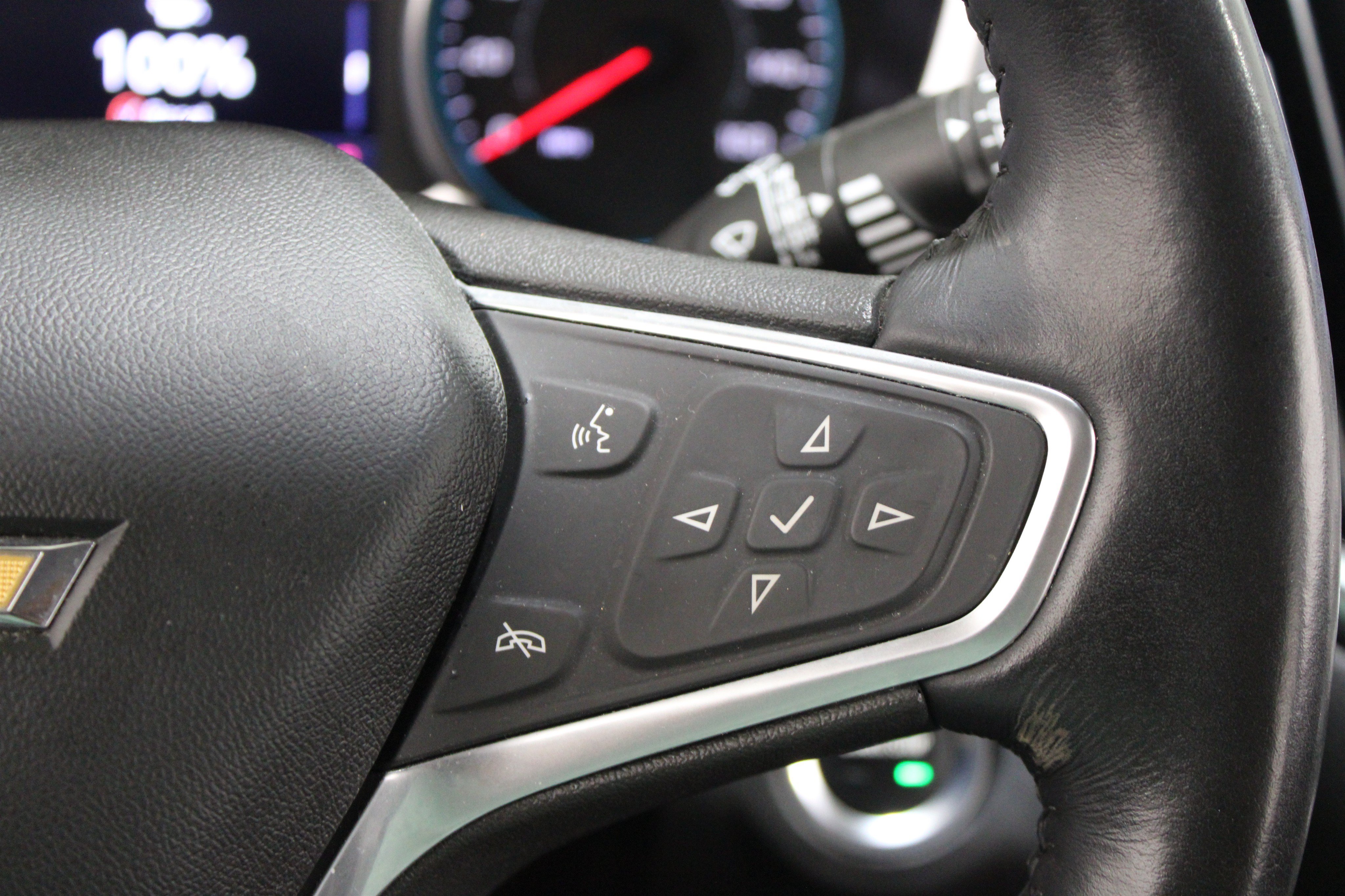 Used 2022 Iron Gray Metallic Chevrolet LT image 9