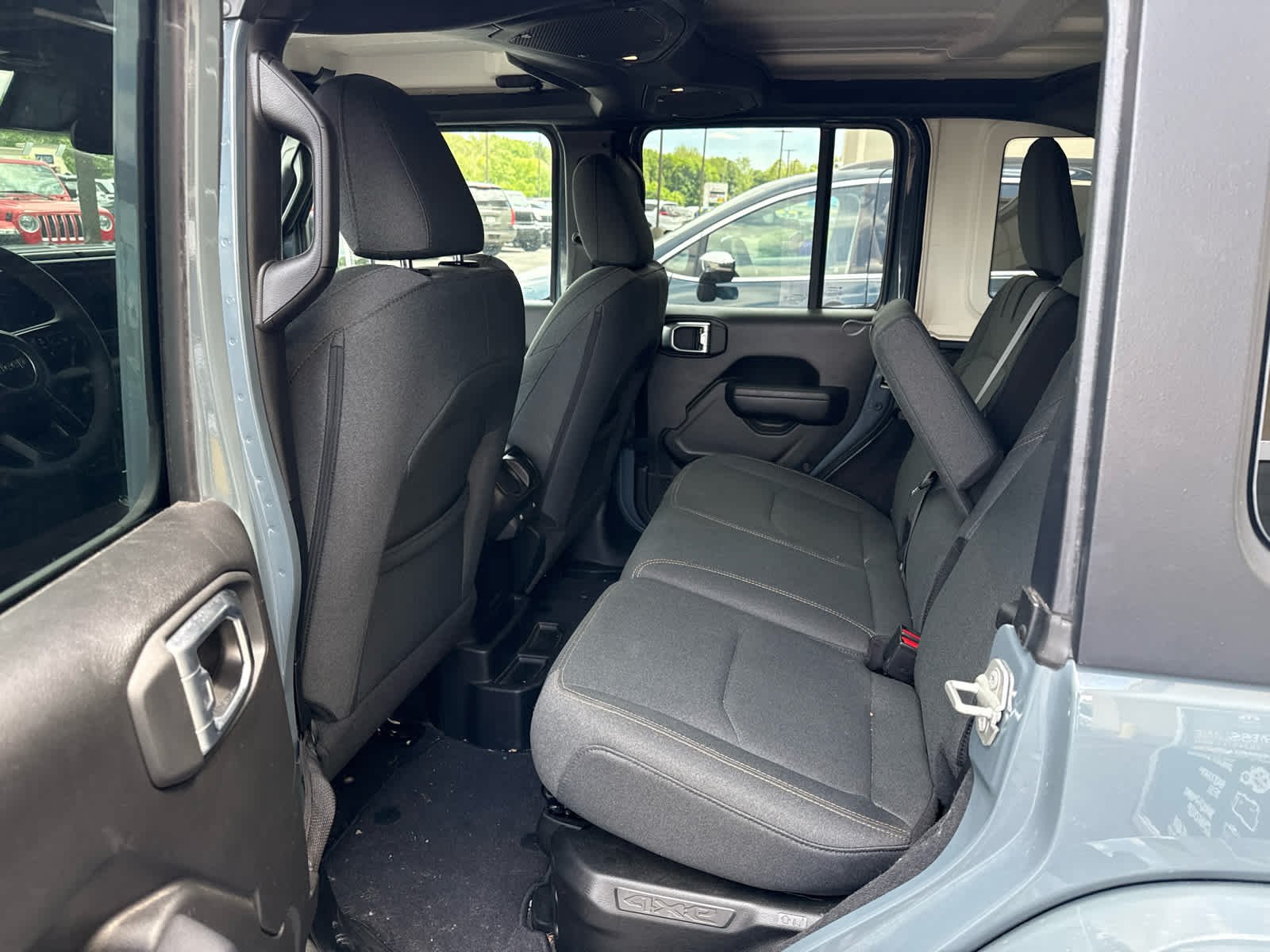 Used 2024 Anvil Clear Coat Jeep Sport S image 9