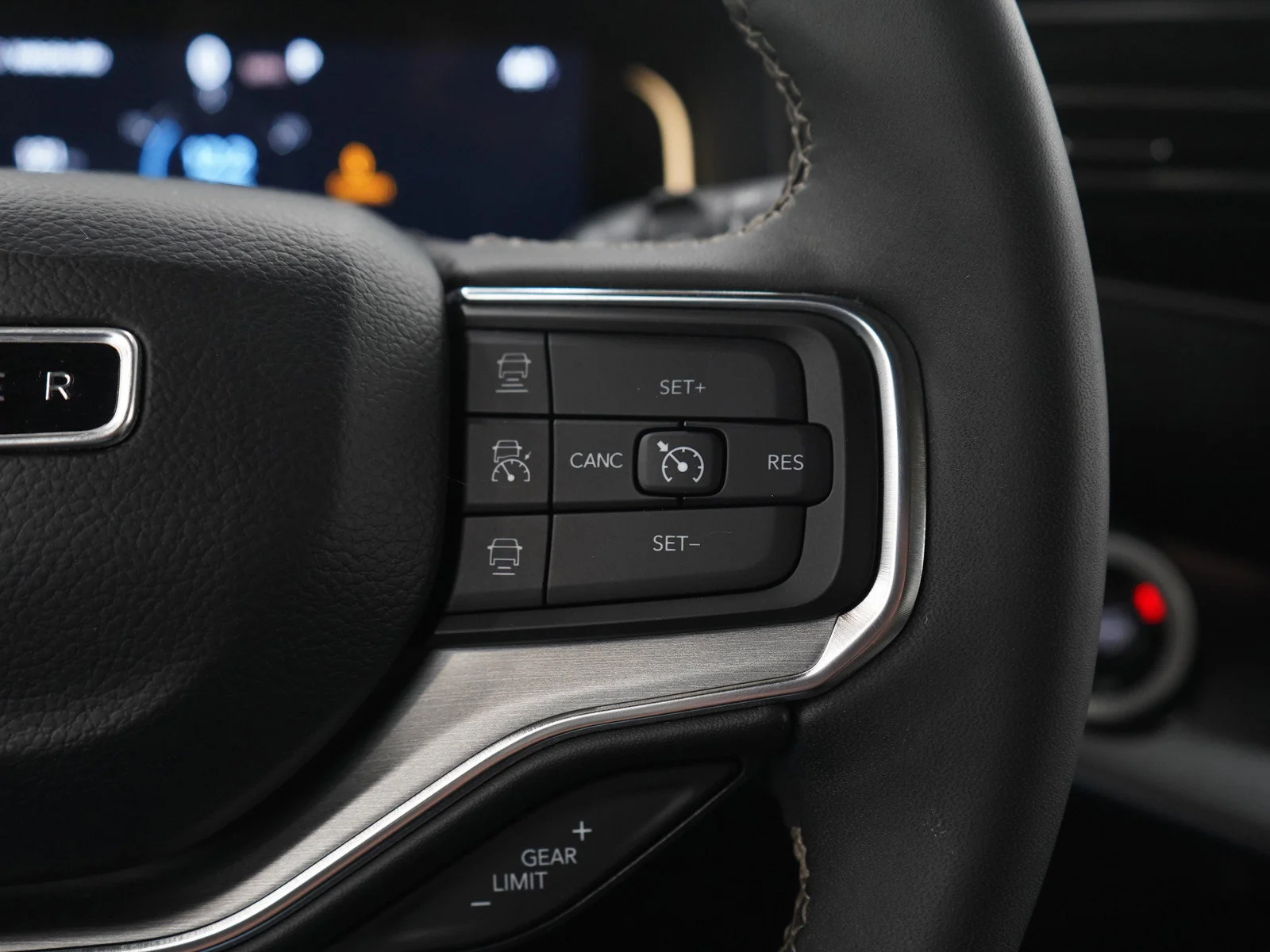 Used 2024 Diamond Black Crystal Pearlcoat Jeep Series II image 30