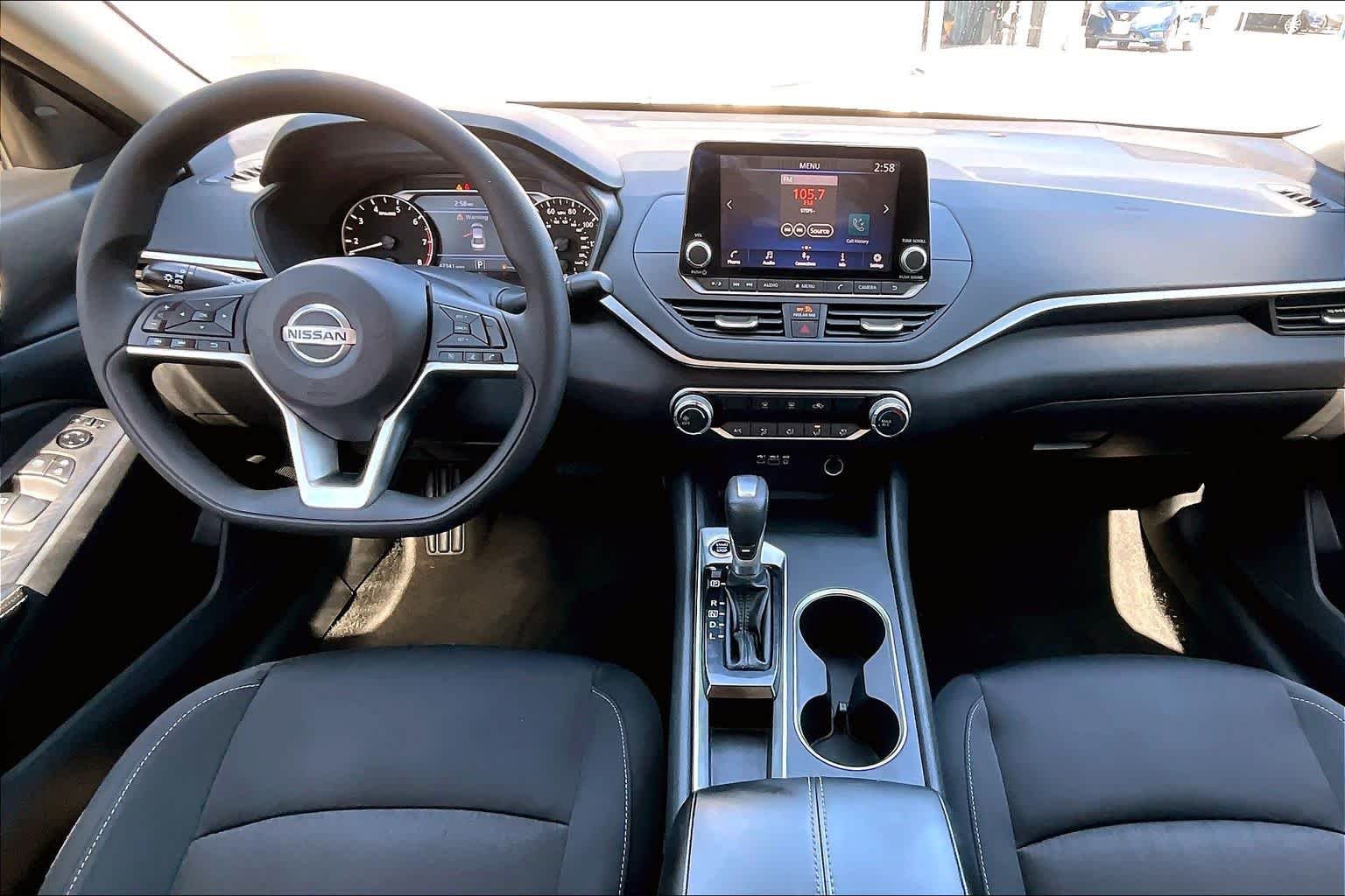 Used 2022 Brilliant Silver Metallic Nissan 2.5 SV image 15