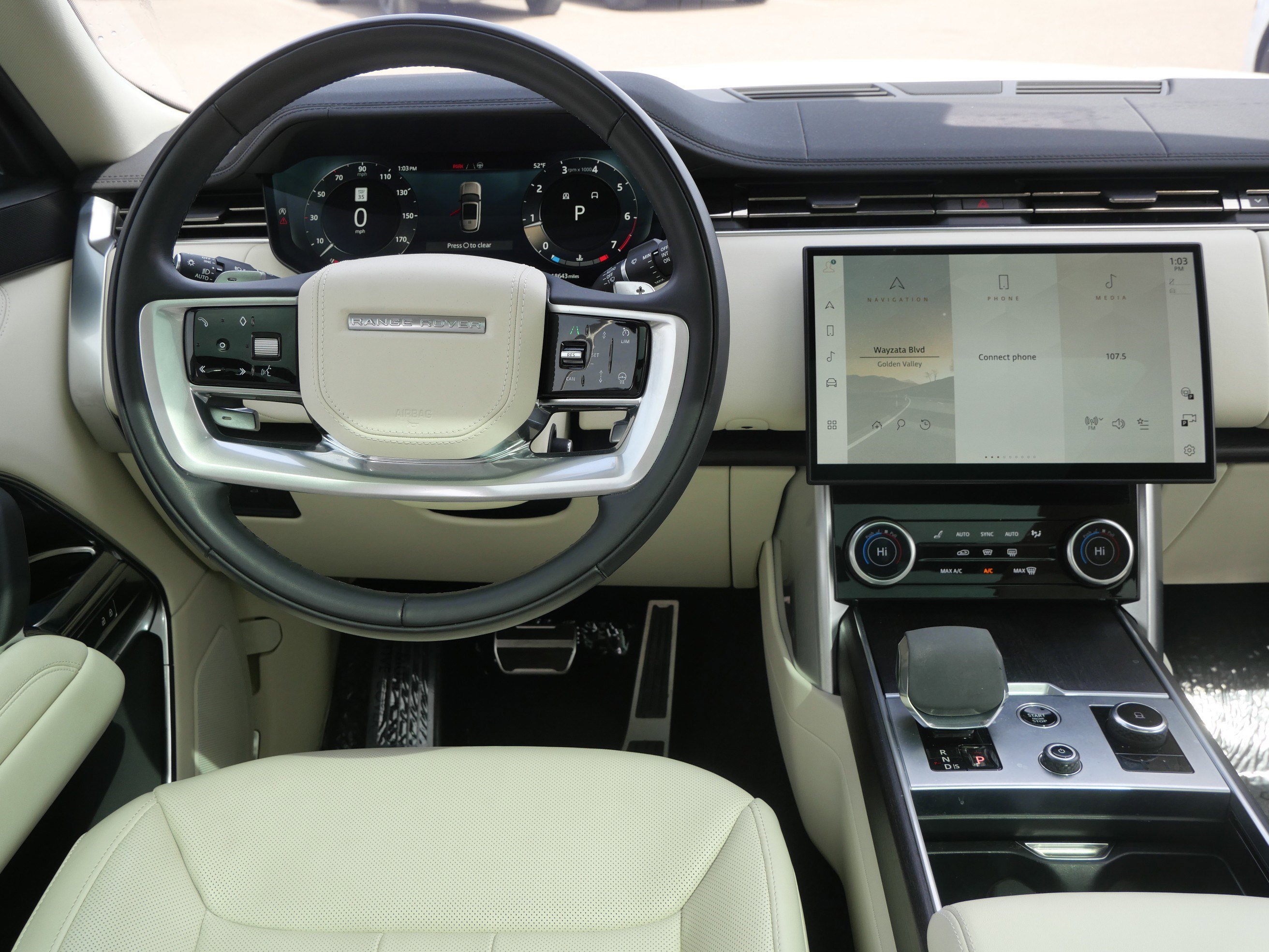 Used 2023 Fuji White Land Rover SE image 19