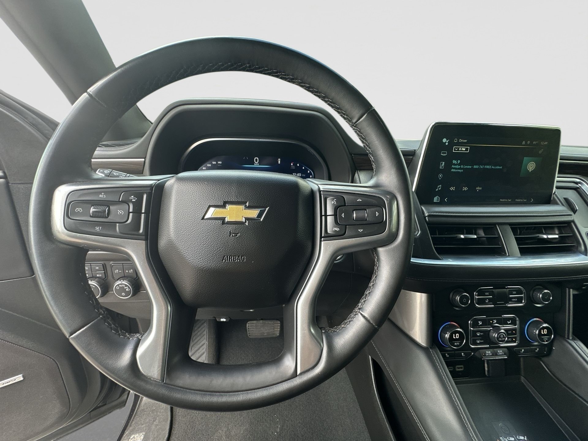 2024 Chevrolet Suburban LT - Photo 11